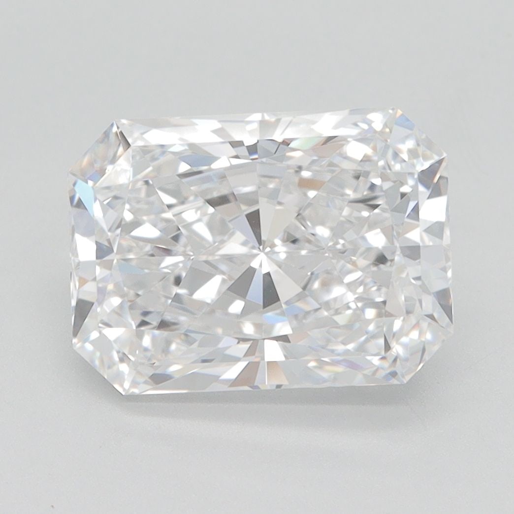 Loose Diamond - RADIANT 3.1ct D VVS2: Loose Diamond - RADIANT 3.1ct D VVS2 Source: This is a real non-mined Diamond that has been grown in a lab Shape: RADIANT Carats: 3.1 Color: D Clarity: VVS2 Certification: GIA Video:
