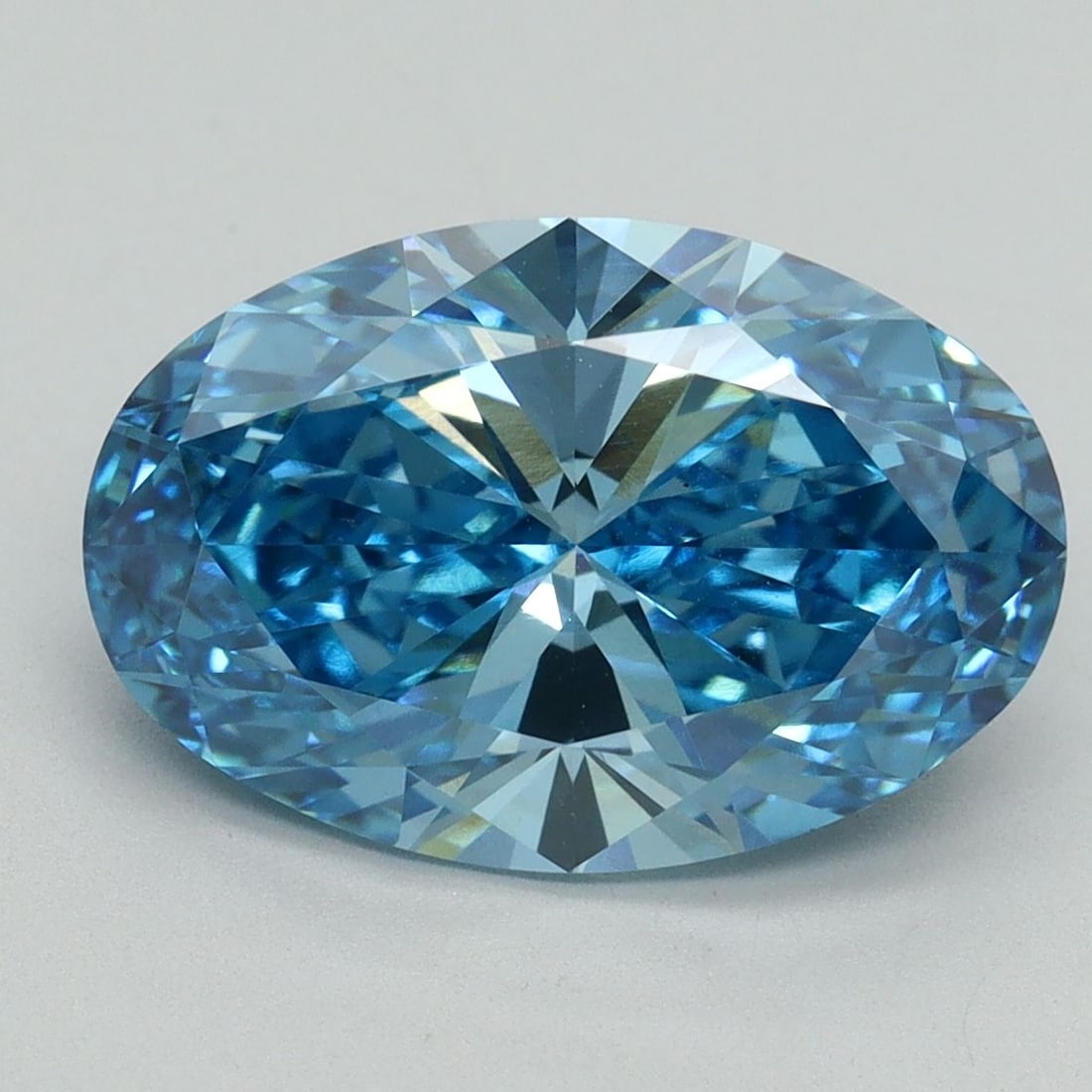 Loose Diamond - OVAL 4.17ct Fancy Vivid Blue VS1: Loose Diamond - OVAL 4.17ct Fancy Vivid Blue VS1 Source: This is a real non-mined Diamond that has been grown in a lab Shape: OVAL Carats: 4.17 Color: Fancy Vivid Blue Certification: IGI Video:
