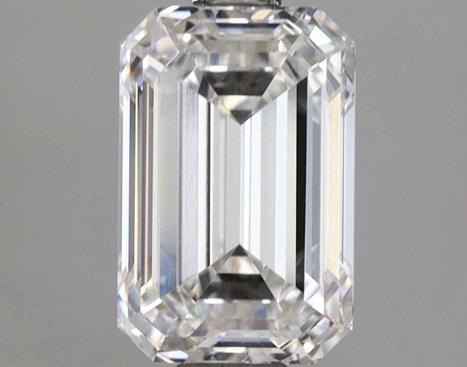 Loose Diamond - RADIANT 2.09ct D VVS2: Loose Diamond - RADIANT 2.09ct D VVS2 Source: This is a real non-mined Diamond that has been grown in a lab Shape: RADIANT Carats: 2.09 Color: D Clarity: VVS2 Certification: IGI Video: