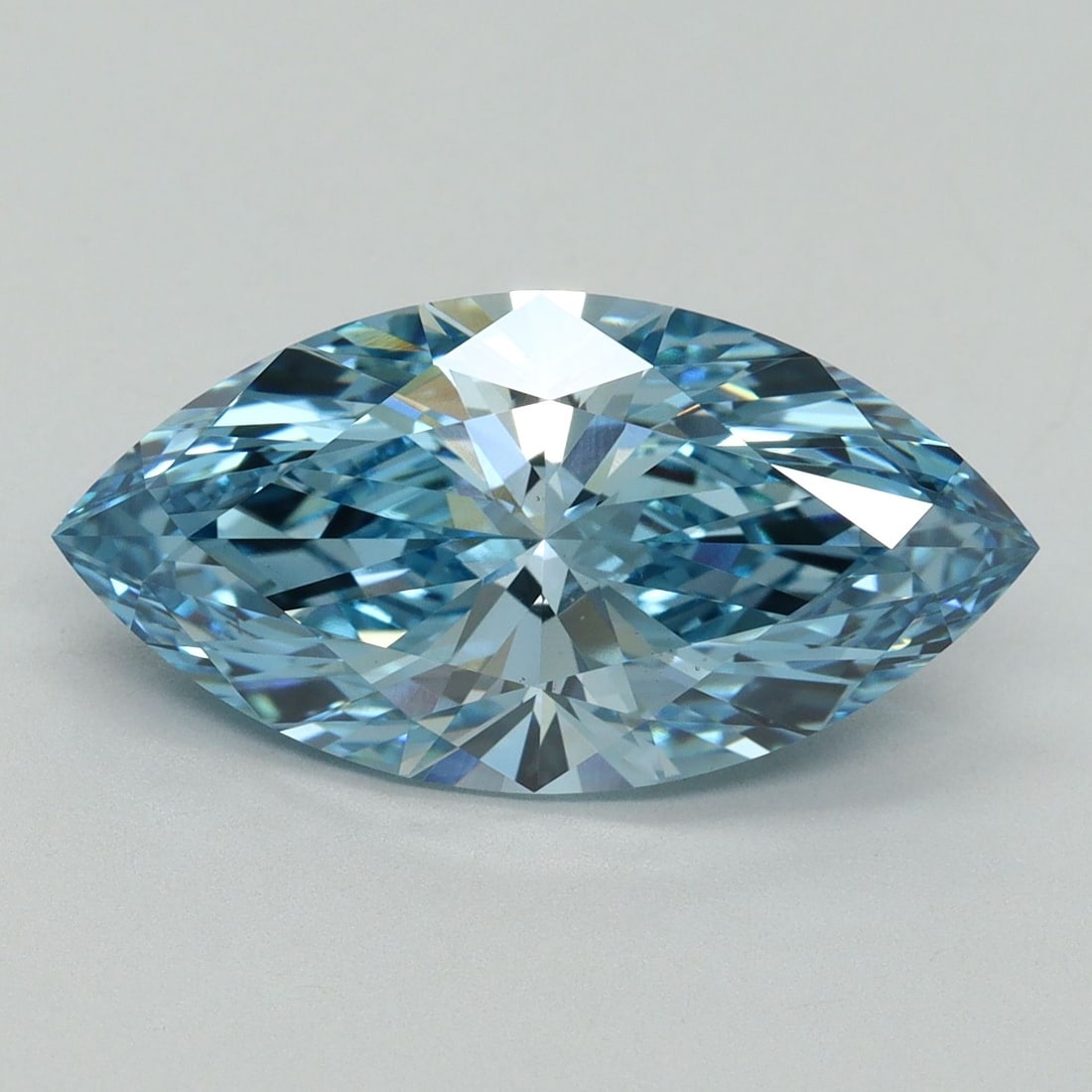 Loose Diamond - MARQUISE 5.02ct Fancy Vivid Blue VVS2: Loose Diamond - MARQUISE 5.02ct Fancy Vivid Blue VVS2 Source: This is a real non-mined Diamond that has been grown in a lab Shape: MARQUISE Carats: 5.02 Color: Fancy Vivid Blue Certification: IGI Vide