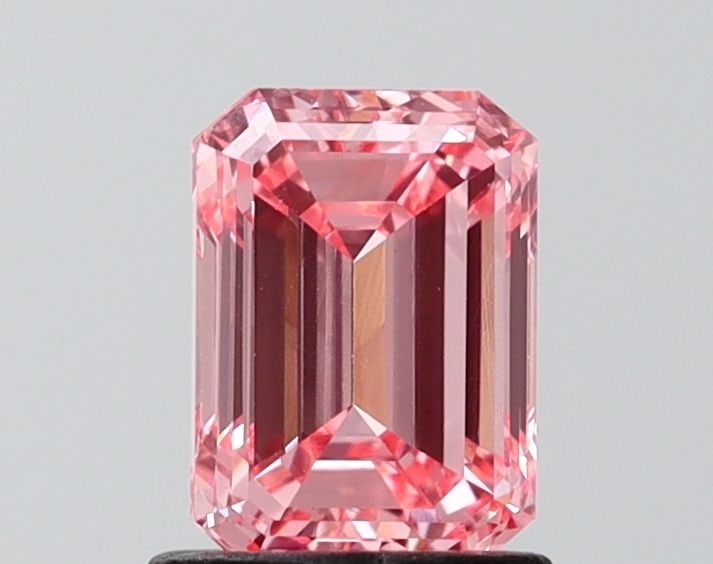 Loose Diamond - EMERALD 1.25ct Fancy Vivid Pink VVS2: Loose Diamond - EMERALD 1.25ct Fancy Vivid Pink VVS2 Source: This is a real non-mined Diamond that has been grown in a lab Shape: EMERALD Carats: 1.25 Color: Fancy Vivid Pink Certification: NONE Video