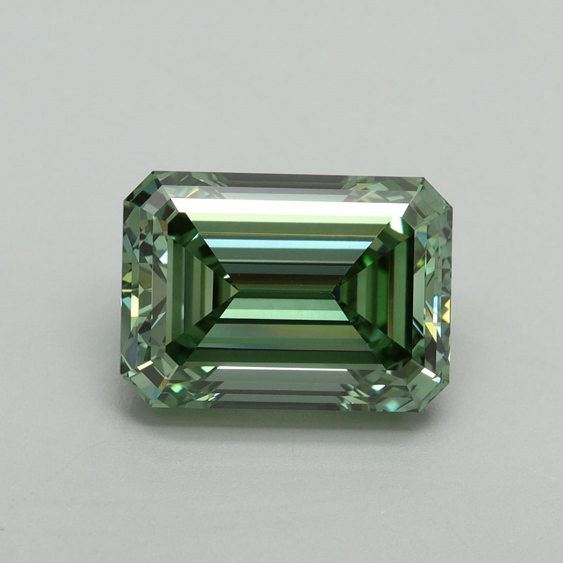 Loose Diamond - EMERALD 5.02ct Fancy Vivid Green VVS2 (1 of 1)