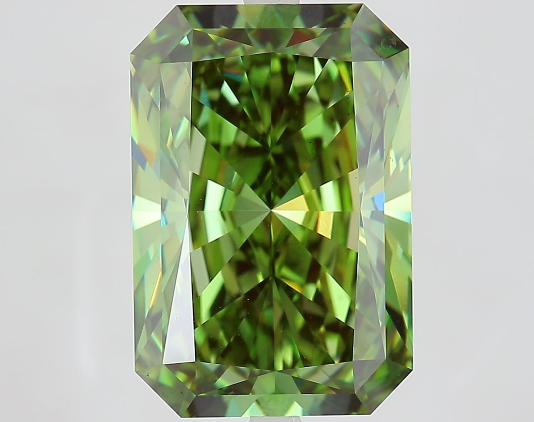 Loose Diamond - RADIANT 9.46ct Fancy Vivid Green VS2: Loose Diamond - RADIANT 9.46ct Fancy Vivid Green VS2 Source: This is a real non-mined Diamond that has been grown in a lab Shape: RADIANT Carats: 9.46 Color: Fancy Vivid Green Certification: IGI Video