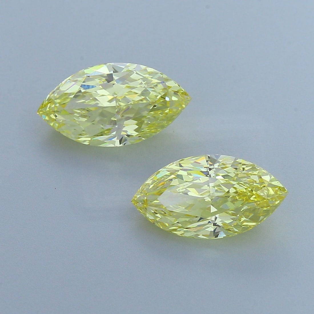 Loose Diamond - MARQUISE 3.01ct Fancy Vivid Yellow VS1: Loose Diamond - MARQUISE 3.01ct Fancy Vivid Yellow VS1 Source: This is a real non-mined Diamond that has been grown in a lab Shape: MARQUISE Carats: 3.01 Color: Fancy Vivid Yellow Certification: IGI V