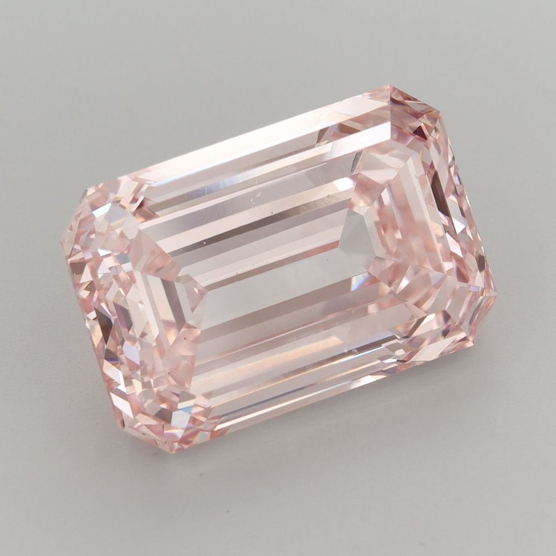 Loose Diamond - EMERALD 15.42ct Fancy Intense Pink VS1: Loose Diamond - EMERALD 15.42ct Fancy Intense Pink VS1 Source: This is a real non-mined Diamond that has been grown in a lab Shape: EMERALD Carats: 15.42 Color: Fancy Intense Pink Certification: IGI T