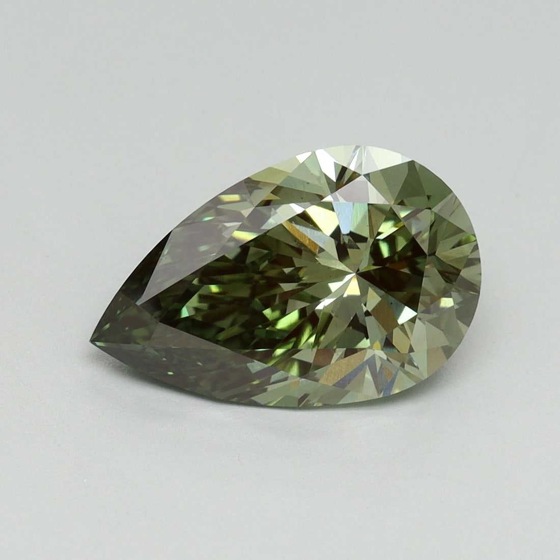 Loose Diamond - PEAR 3.03ct Fancy Vivid Green VS1: Loose Diamond - PEAR 3.03ct Fancy Vivid Green VS1 Source: This is a real non-mined Diamond that has been grown in a lab Shape: PEAR Carats: 3.03 Color: Fancy Vivid Green Certification: IGI Video:
