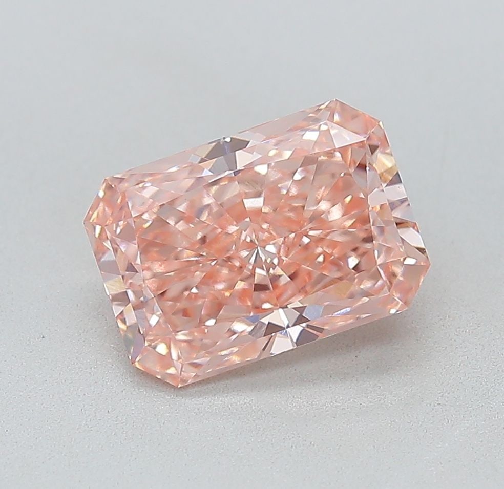 Loose Diamond - RADIANT 1.95ct Fancy Vivid Pink VS1: Loose Diamond - RADIANT 1.95ct Fancy Vivid Pink VS1 Source: This is a real non-mined Diamond that has been grown in a lab Shape: RADIANT Carats: 1.95 Color: Fancy Vivid Pink Certification: IGI Video: