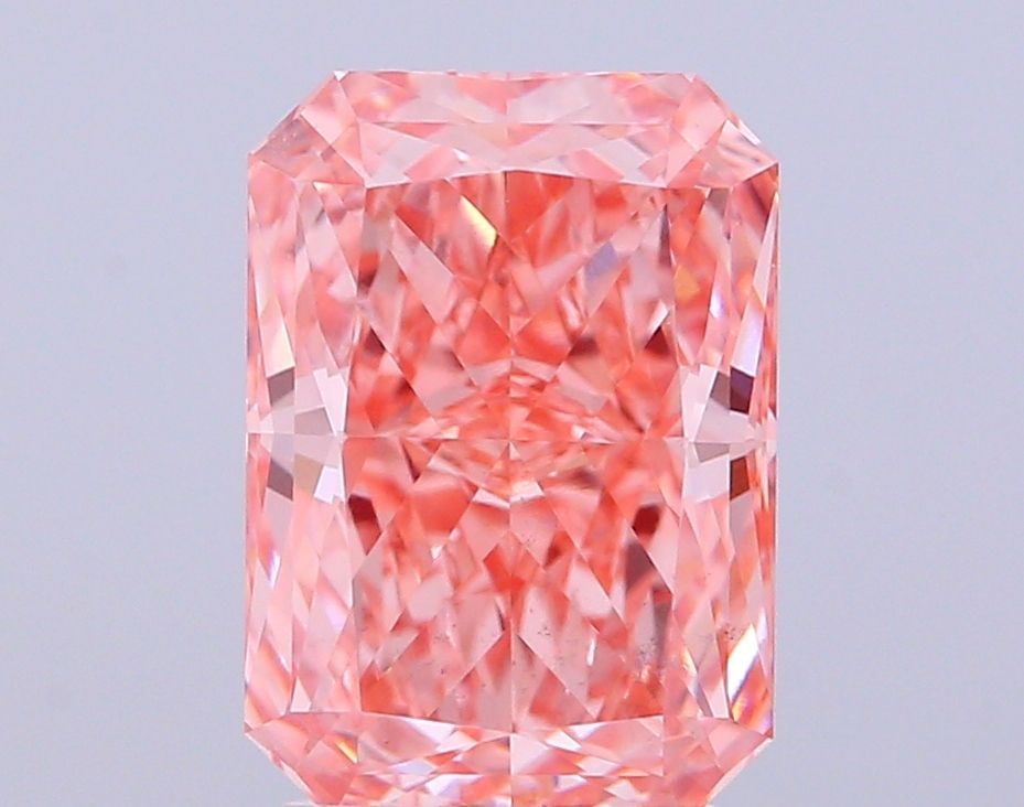 Loose Diamond - RADIANT 3.79ct Fancy Vivid Pink VS2: Loose Diamond - RADIANT 3.79ct Fancy Vivid Pink VS2 Source: This is a real non-mined Diamond that has been grown in a lab Shape: RADIANT Carats: 3.79 Color: Fancy Vivid Pink Certification: IGI Video:
