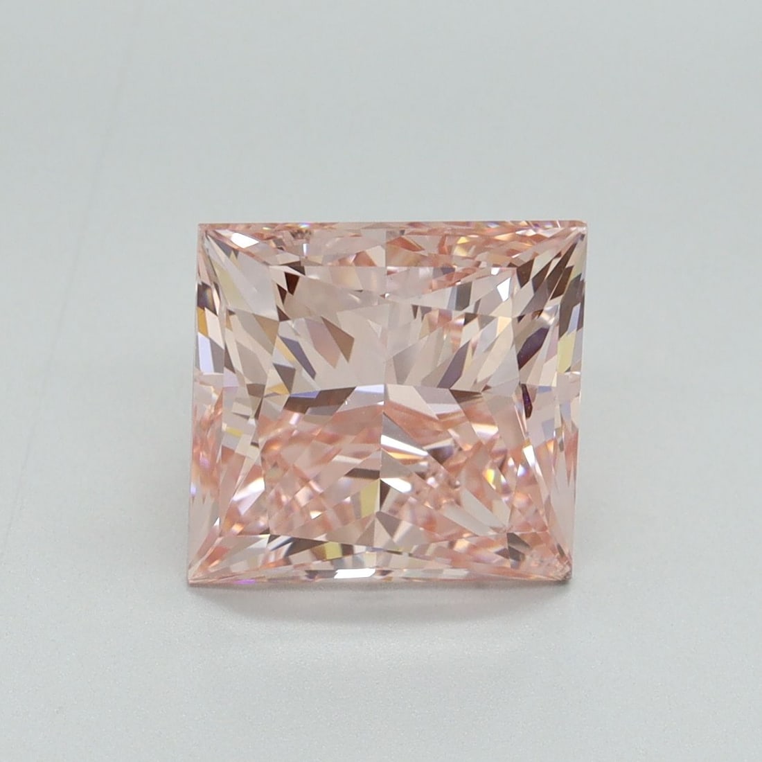 Loose Diamond - PRINCESS 4.02ct Fancy Vivid Pink VS2: Loose Diamond - PRINCESS 4.02ct Fancy Vivid Pink VS2 Source: This is a real non-mined Diamond that has been grown in a lab Shape: PRINCESS Carats: 4.02 Color: Fancy Vivid Pink Certification: IGI Video