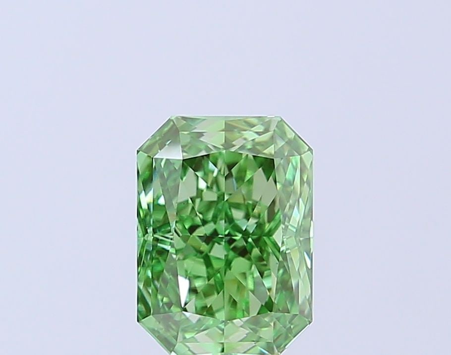 Loose Diamond - RADIANT 2.01ct Fancy Vivid Green VVS2: Loose Diamond - RADIANT 2.01ct Fancy Vivid Green VVS2 Source: This is a real non-mined Diamond that has been grown in a lab Shape: RADIANT Carats: 2.01 Color: Fancy Vivid Green Certification: IGI Vide