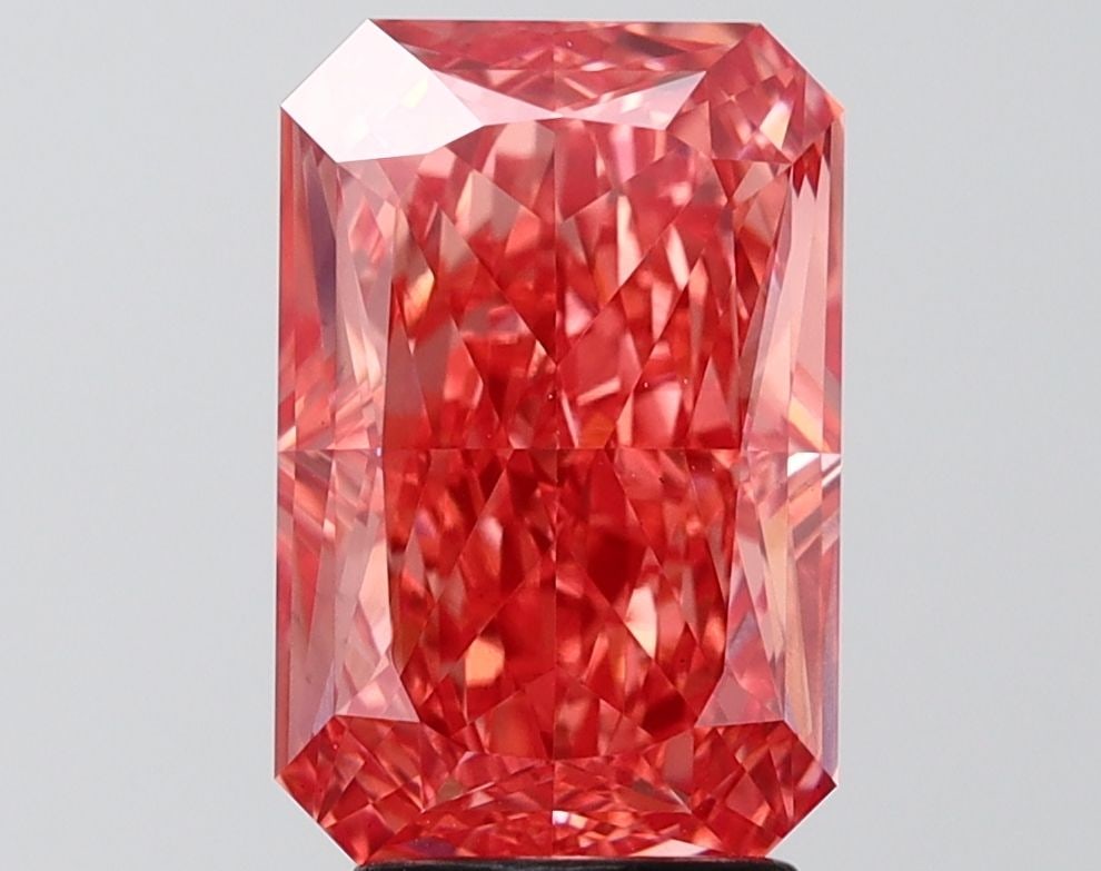 Loose Diamond - RADIANT 4.06ct Fancy Vivid Pink VS1: Loose Diamond - RADIANT 4.06ct Fancy Vivid Pink VS1 Source: This is a real non-mined Diamond that has been grown in a lab Shape: RADIANT Carats: 4.06 Color: Fancy Vivid Pink Certification: IGI Video: