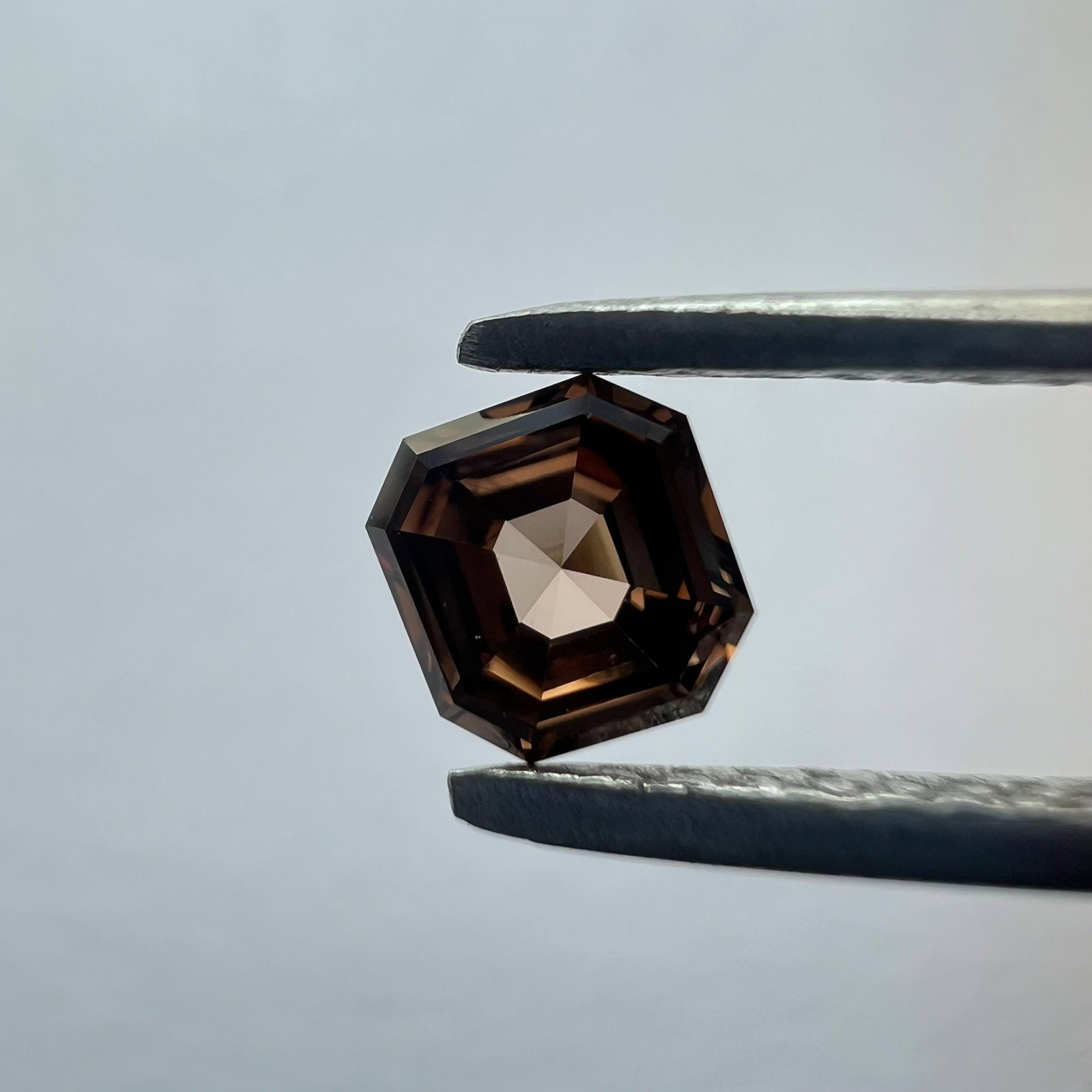 Loose Diamond - CUSHION BRILLIANT 0.24ct Brown VS2: Loose Diamond - CUSHION BRILLIANT 0.24ct Brown VS2 Source: This is a real non-mined Diamond that has been grown in a lab Shape: CUSHION BRILLIANT Carats: 0.24 Color: Brown Certification: NONE The Diam