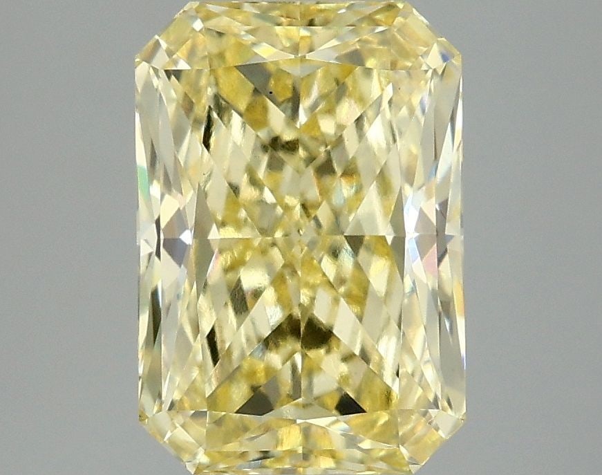 Loose Diamond - RADIANT 3.08ct Fancy Vivid Yellow VS1: Loose Diamond - RADIANT 3.08ct Fancy Vivid Yellow VS1 Source: This is a real non-mined Diamond that has been grown in a lab Shape: RADIANT Carats: 3.08 Color: Fancy Vivid Yellow Certification: IGI Vid