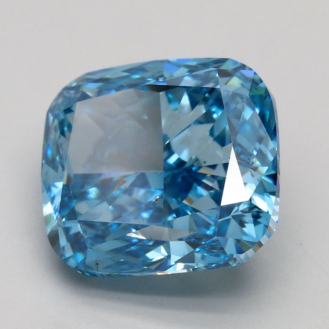 Loose Diamond - CUSHION MODIFIED 5.05ct Fancy Vivid Blue VS2: Loose Diamond - CUSHION MODIFIED 5.05ct Fancy Vivid Blue VS2 Source: This is a real non-mined Diamond that has been grown in a lab Shape: CUSHION MODIFIED Carats: 5.05 Color: Fancy Vivid Blue Certific