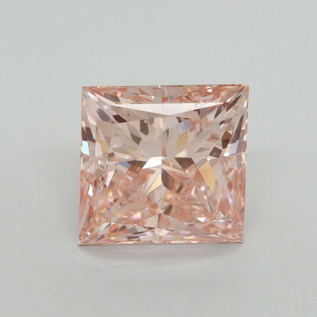 Loose Diamond - PRINCESS 4.08ct Fancy Vivid Pink VS1: Loose Diamond - PRINCESS 4.08ct Fancy Vivid Pink VS1 Source: This is a real non-mined Diamond that has been grown in a lab Shape: PRINCESS Carats: 4.08 Color: Fancy Vivid Pink Certification: IGI Video