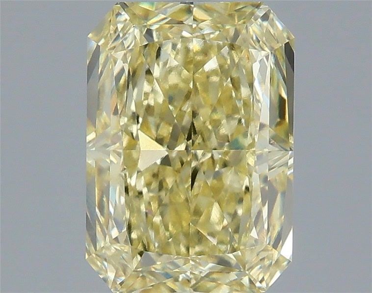 Loose Diamond - RADIANT 2.59ct Fancy Yellow VVS2: Loose Diamond - RADIANT 2.59ct Fancy Yellow VVS2 Source: This is a real non-mined Diamond that has been grown in a lab Shape: RADIANT Carats: 2.59 Color: Fancy Yellow Certification: IGI Video: