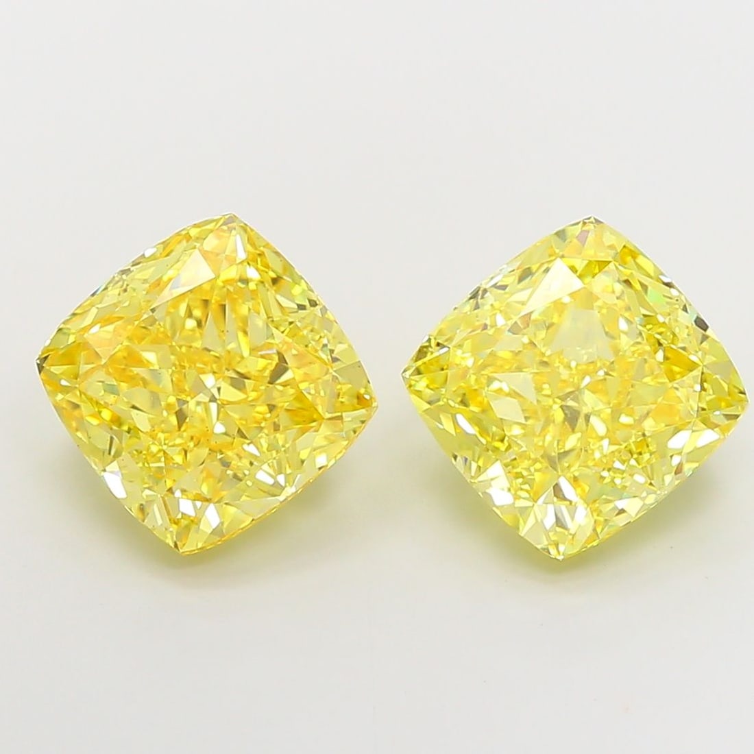 Loose Diamond - CUSHION MODIFIED 6.54ct Fancy Vivid Yellow VS2: Loose Diamond - CUSHION MODIFIED 6.54ct Fancy Vivid Yellow VS2 Source: This is a real non-mined Diamond that has been grown in a lab Shape: CUSHION MODIFIED Carats: 6.54 Color: Fancy Vivid Yellow Cert
