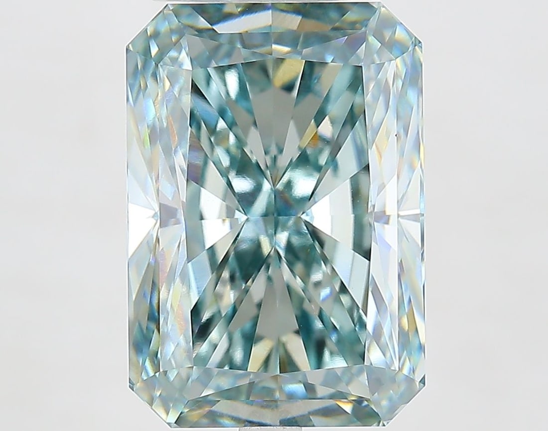 Loose Diamond - RADIANT 8.41ct Fancy Green VS1: Loose Diamond - RADIANT 8.41ct Fancy Green VS1 Source: This is a real non-mined Diamond that has been grown in a lab Shape: RADIANT Carats: 8.41 Color: Fancy Green Certification: IGI Video: