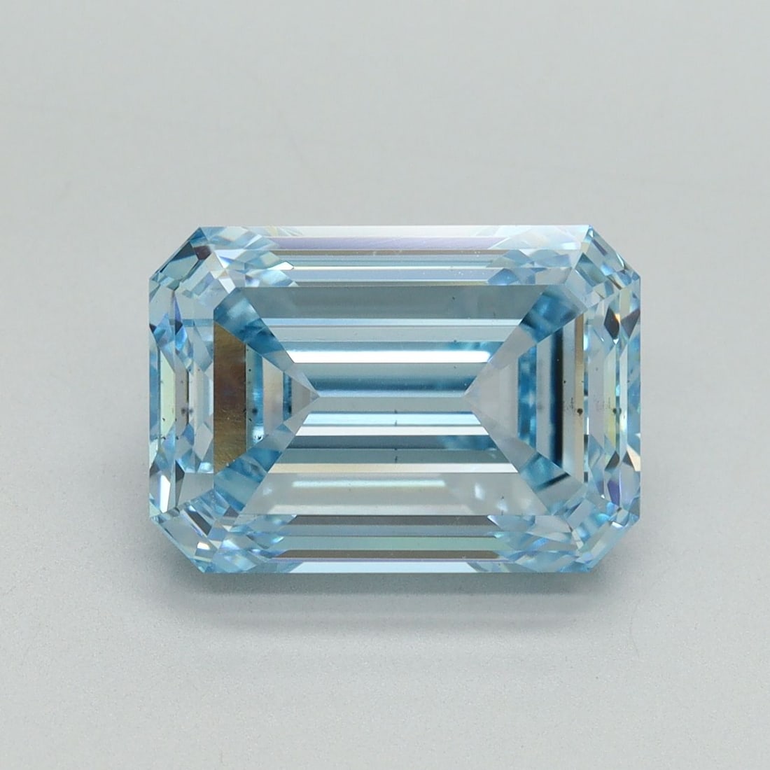 Loose Diamond - EMERALD 4.71ct Fancy Intense Blue VS2: Loose Diamond - EMERALD 4.71ct Fancy Intense Blue VS2 Source: This is a real non-mined Diamond that has been grown in a lab Shape: EMERALD Carats: 4.71 Color: Fancy Intense Blue Certification: IGI Vid