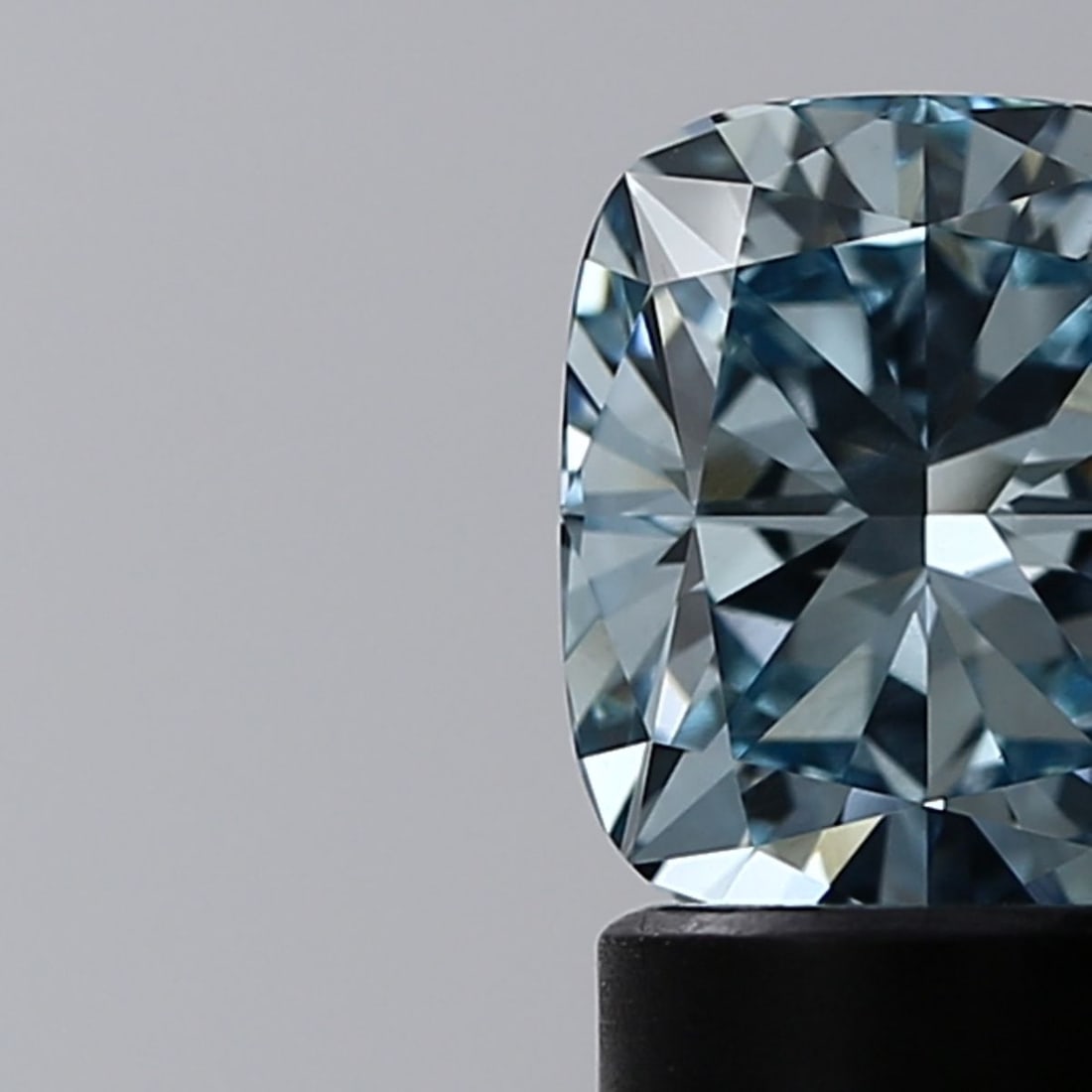 Loose Diamond - CUSHION BRILLIANT 2.02ct Fancy Intense Greenish Blue VS1: Loose Diamond - CUSHION BRILLIANT 2.02ct Fancy Intense Greenish Blue VS1 Source: This is a real non-mined Diamond that has been grown in a lab Shape: CUSHION BRILLIANT Carats: 2.02 Color: Fancy Intens