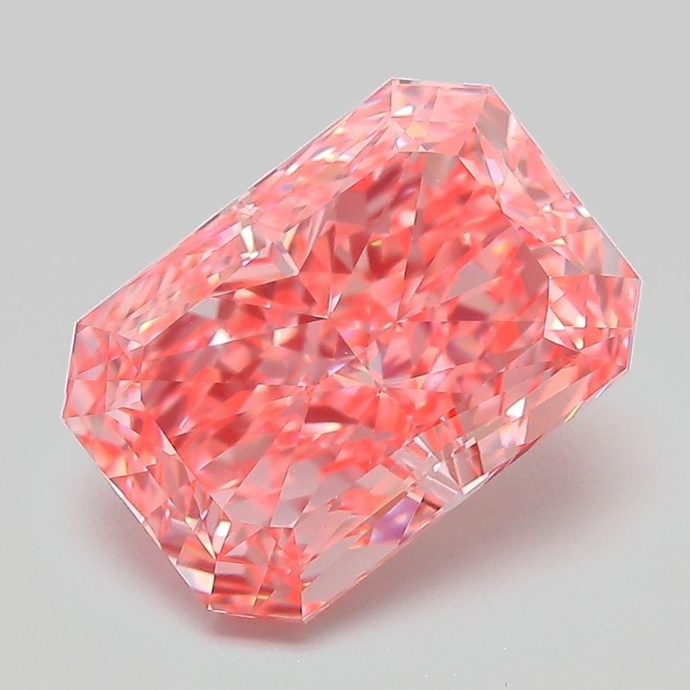 Loose Diamond - RADIANT 4.12ct Fancy Vivid Pink VVS2: Loose Diamond - RADIANT 4.12ct Fancy Vivid Pink VVS2 Source: This is a real non-mined Diamond that has been grown in a lab Shape: RADIANT Carats: 4.12 Color: Fancy Vivid Pink Certification: IGI Video: