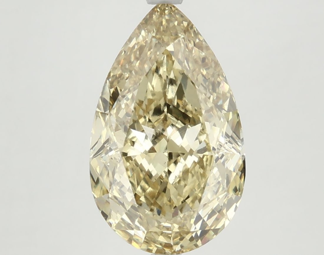 Loose Diamond - PEAR 5.19ct Fancy Vivid Yellow VS2: Loose Diamond - PEAR 5.19ct Fancy Vivid Yellow VS2 Source: This is a real non-mined Diamond that has been grown in a lab Shape: PEAR Carats: 5.19 Color: Fancy Vivid Yellow Certification: NONE The Diam