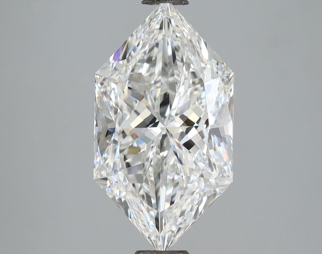 Loose Diamond - HEXAGONAL 3.02ct E VS1: Loose Diamond - HEXAGONAL 3.02ct E VS1 Source: This is a real non-mined Diamond that has been grown in a lab Shape: HEXAGONAL Carats: 3.02 Color: E Clarity: VS1 Certification: IGI Video: