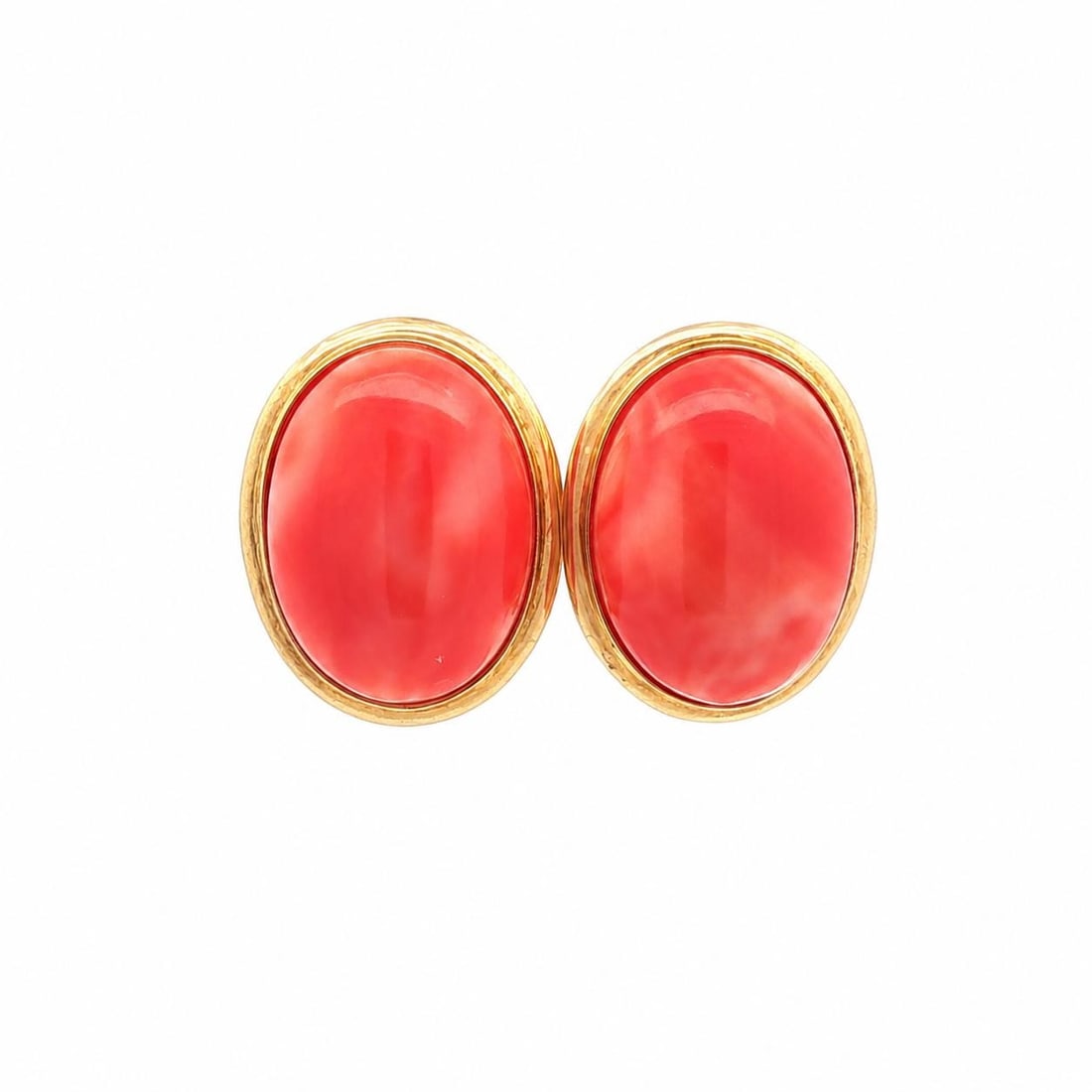14k Yellow Gold Coral Omega Drop Earrings Oval Cabochon Bezel: 14k Yellow Gold Coral Omega Drop Earrings Oval Cabochon Bezel Pair of pre-owned dangle/drop earrings crafted in solid 14k yellow gold, featuring natural salmon coral oval cabochons in bezel settings. 