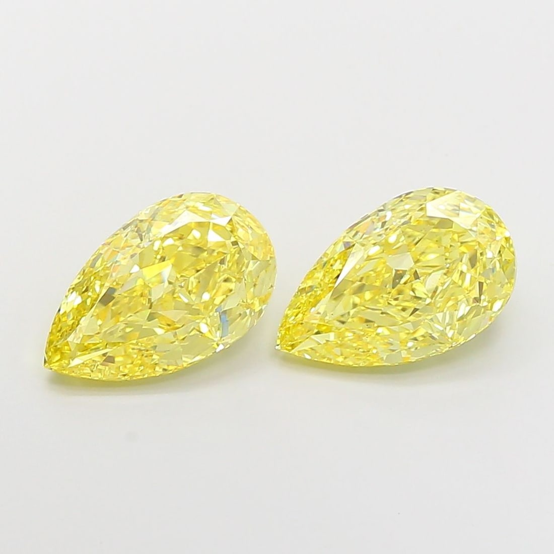 Loose Diamond - PEAR 3.0ct Fancy Intense Yellow VS1: Loose Diamond - PEAR 3.0ct Fancy Intense Yellow VS1 Source: This is a real non-mined Diamond that has been grown in a lab Shape: PEAR Carats: 3.0 Color: Fancy Intense Yellow Certification: IGI Video: