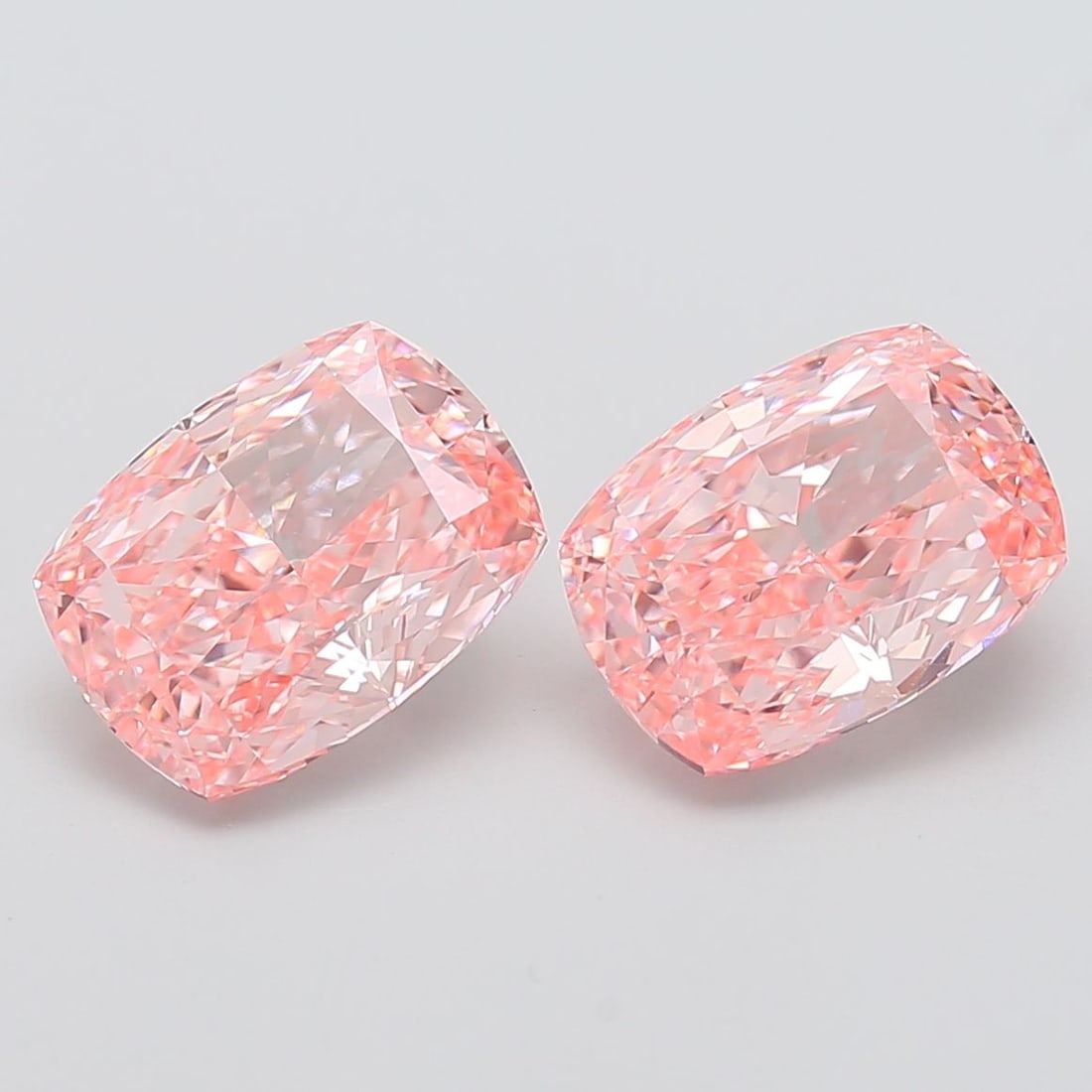 Loose Diamond - CUSHION MODIFIED 4.16ct Fancy Vivid Pink VS1: Loose Diamond - CUSHION MODIFIED 4.16ct Fancy Vivid Pink VS1 Source: This is a real non-mined Diamond that has been grown in a lab Shape: CUSHION MODIFIED Carats: 4.16 Color: Fancy Vivid Pink Certific