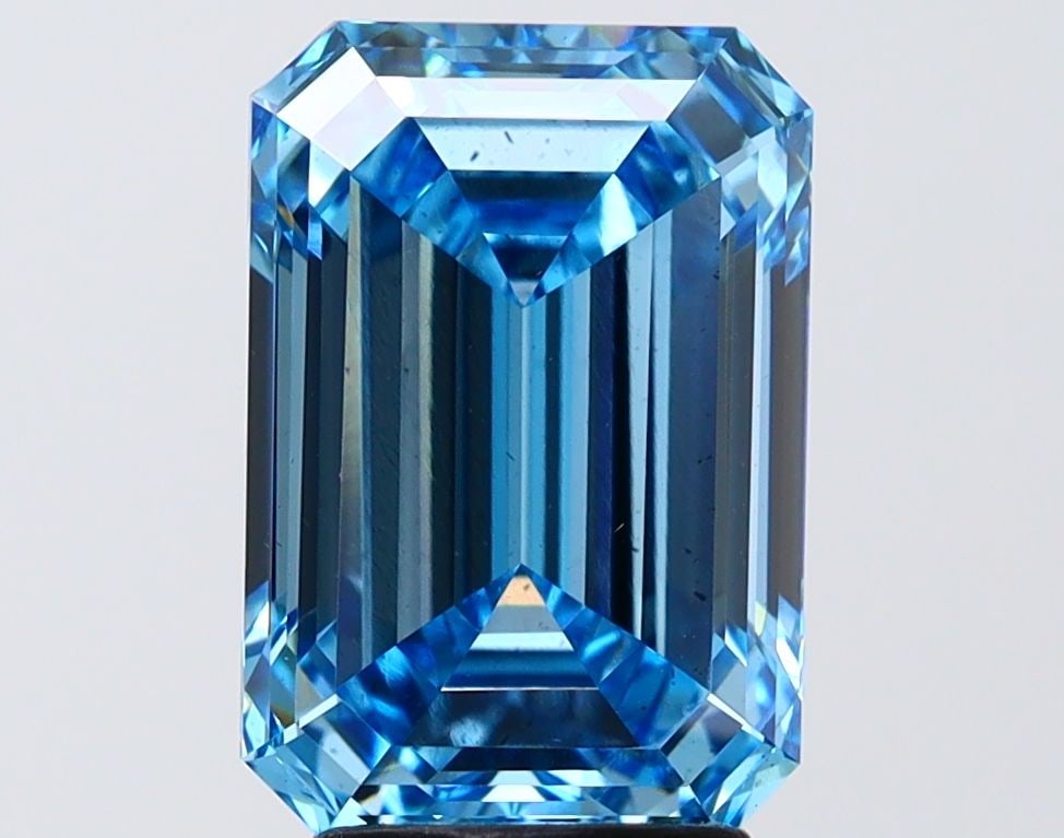 Loose Diamond - EMERALD 4.2ct Fancy Vivid Blue VS2: Loose Diamond - EMERALD 4.2ct Fancy Vivid Blue VS2 Source: This is a real non-mined Diamond that has been grown in a lab Shape: EMERALD Carats: 4.2 Color: Fancy Vivid Blue Certification: IGI Video: