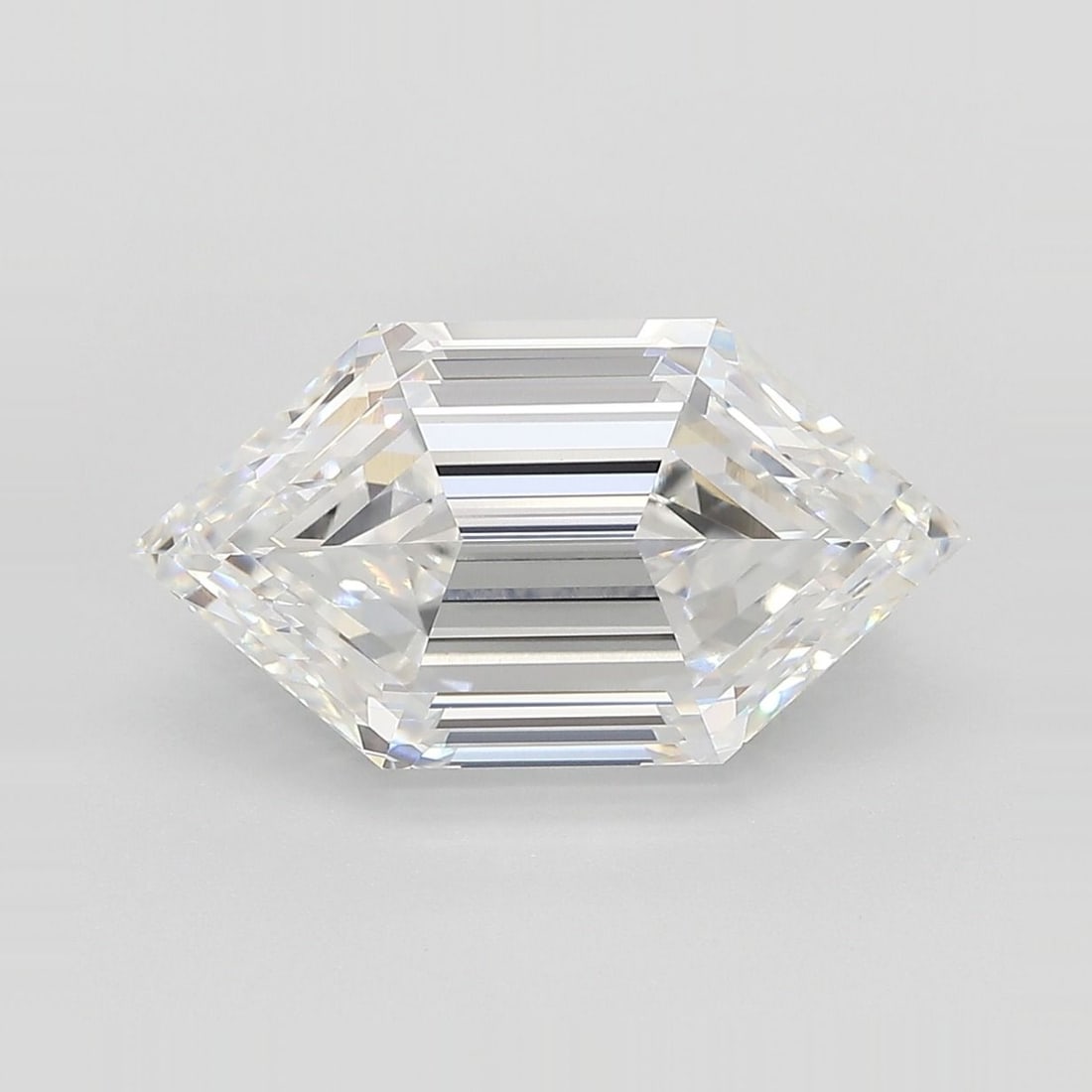 Loose Diamond - HEXAGONAL 5.07ct E VVS2: Loose Diamond - HEXAGONAL 5.07ct E VVS2 Source: This is a real non-mined Diamond that has been grown in a lab Shape: HEXAGONAL Carats: 5.07 Color: E Clarity: VVS2 Certification: IGI The Diamond Depot 