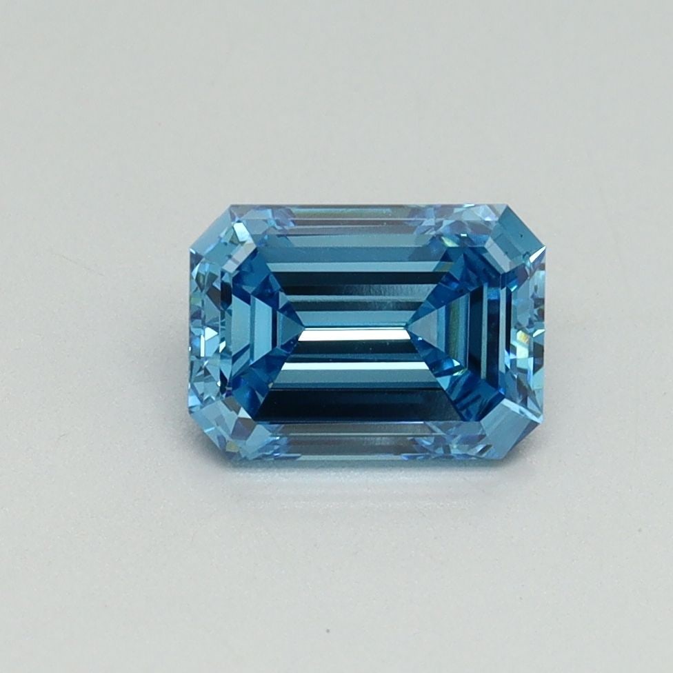 Loose Diamond - EMERALD 1.06ct Fancy Vivid Blue VS1: Loose Diamond - EMERALD 1.06ct Fancy Vivid Blue VS1 Source: This is a real non-mined Diamond that has been grown in a lab Shape: EMERALD Carats: 1.06 Color: Fancy Vivid Blue Certification: IGI Video:
