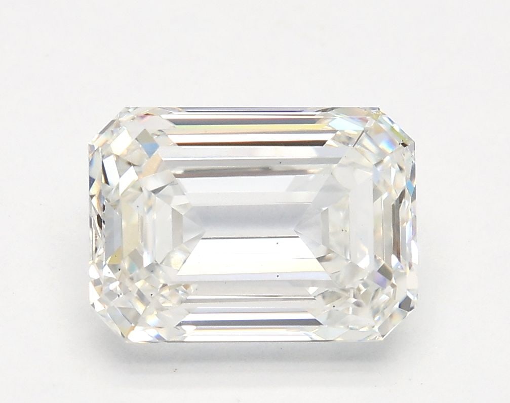 Loose Diamond - EMERALD 2.11ct G VS1: Loose Diamond - EMERALD 2.11ct G VS1 Source: This is a real non-mined Diamond that has been grown in a lab Shape: EMERALD Carats: 2.11 Color: G Clarity: VS1 Certification: IGI Video: