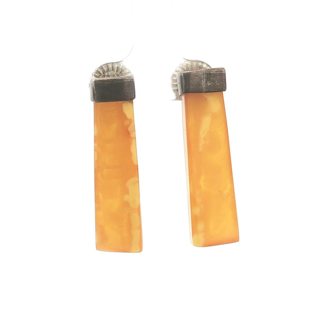 Sterling Silver Dangle Earrings with Natural Amber Handmade Vintage: Sterling Silver Dangle Earrings with Natural Amber Handmade Vintage Vintage handmade dangle/drop earrings featuring two natural polished amber stones in a rich orangy yellow color, bezel set in solid 
