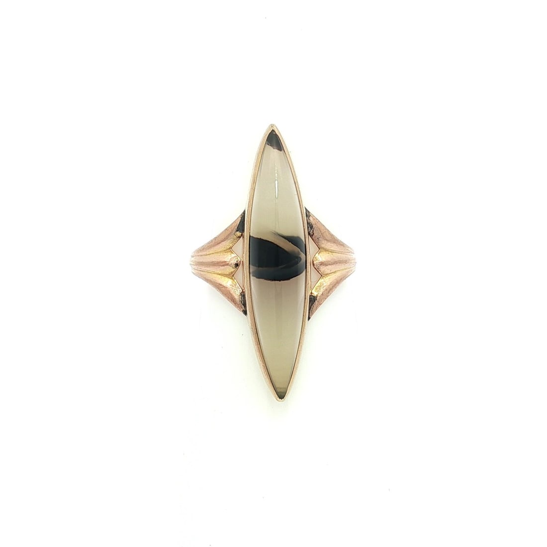 Vintage 10k Yellow Gold Marquise Banded Agate Cocktail Ring: Vintage 10k Yellow Gold Marquise Banded Agate Cocktail Ring This vintage cocktail ring features a stunning long navette design, crafted from solid 10k yellow gold. The centerpiece is a natural genuine