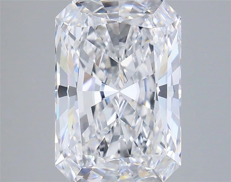 Loose Diamond - RADIANT 3.12ct D VVS2: Loose Diamond - RADIANT 3.12ct D VVS2 Source: This is a real non-mined Diamond that has been grown in a lab Shape: RADIANT Carats: 3.12 Color: D Clarity: VVS2 Certification: IGI Video: