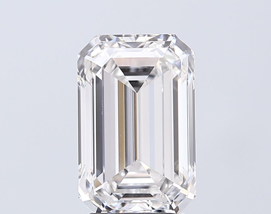 Loose Diamond - EMERALD 4.07ct E VVS1: Loose Diamond - EMERALD 4.07ct E VVS1 Source: This is a real non-mined Diamond that has been grown in a lab Shape: EMERALD Carats: 4.07 Color: E Clarity: VVS1 Certification: IGI Video: