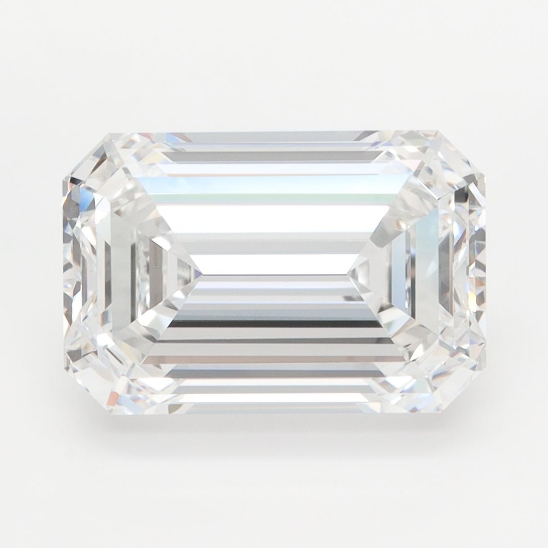 Loose Diamond - EMERALD 5.01ct D VVS1: Loose Diamond - EMERALD 5.01ct D VVS1 Source: This is a real non-mined Diamond that has been grown in a lab Shape: EMERALD Carats: 5.01 Color: D Clarity: VVS1 Certification: GIA Video: