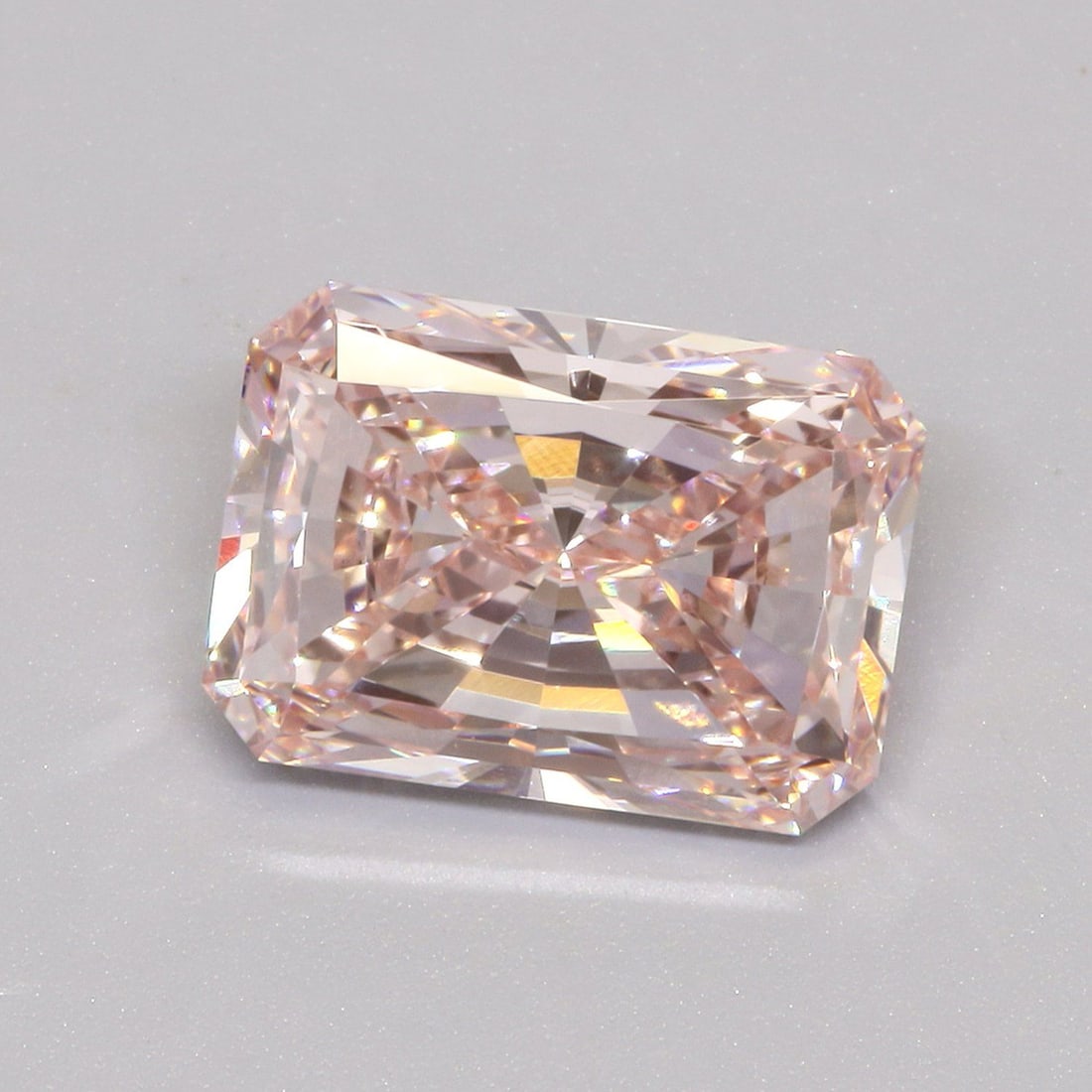 Loose Diamond - RADIANT 2.9ct Fancy Intense Pink VVS2: Loose Diamond - RADIANT 2.9ct Fancy Intense Pink VVS2 Source: This is a real non-mined Diamond that has been grown in a lab Shape: RADIANT Carats: 2.9 Color: Fancy Intense Pink Certification: IGI Vide