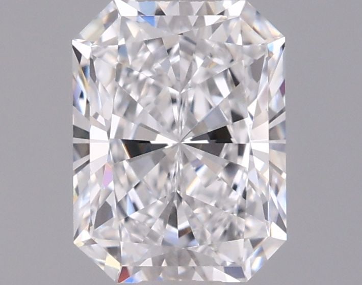 Loose Diamond - RADIANT 0.92ct D VVS1: Loose Diamond - RADIANT 0.92ct D VVS1 Source: This is a real non-mined Diamond that has been grown in a lab Shape: RADIANT Carats: 0.92 Color: D Clarity: VVS1 Certification: IGI Video: