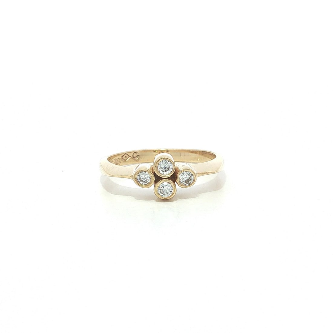 14k Yellow Gold Cluster Ring with 4 Bezel Set Diamonds: 14k Yellow Gold Cluster Ring with 4 Bezel Set Diamonds Petite cluster ring crafted in solid 14k yellow gold and set with four natural genuine round brilliant cut diamonds in bezel settings. This women