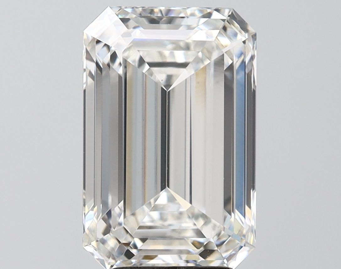 Loose Diamond - EMERALD 5.07ct G VS1: Loose Diamond - EMERALD 5.07ct G VS1 Source: This is a real non-mined Diamond that has been grown in a lab Shape: EMERALD Carats: 5.07 Color: G Clarity: VS1 Certification: IGI Video: Video Link The