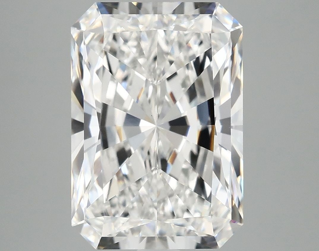 Loose Diamond - RADIANT 5.03ct E VVS2: Loose Diamond - RADIANT 5.03ct E VVS2 Source: This is a real non-mined Diamond that has been grown in a lab Shape: RADIANT Carats: 5.03 Color: E Clarity: VVS2 Certification: IGI Video: Video Link The
