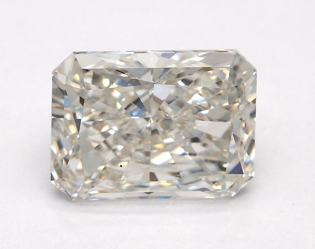 Loose Diamond - RADIANT 2.26ct H VS2: Loose Diamond - RADIANT 2.26ct H VS2 Source: This is a real non-mined Diamond that has been grown in a lab Shape: RADIANT Carats: 2.26 Color: H Clarity: VS2 Certification: IGI Video: Video Link The