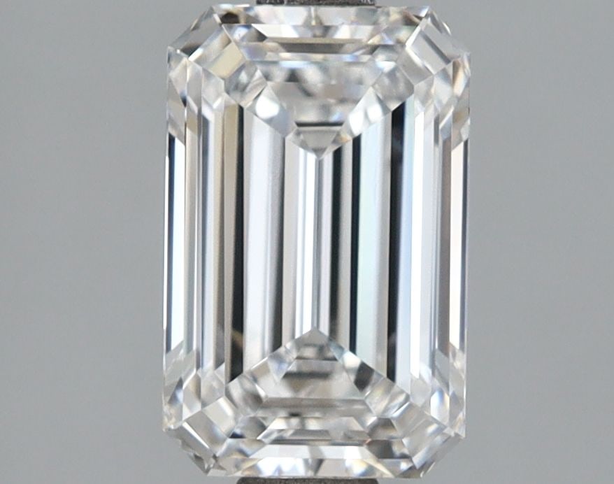 Loose Diamond - EMERALD 2.04ct D VVS1: Loose Diamond - EMERALD 2.04ct D VVS1 Source: This is a real non-mined Diamond that has been grown in a lab Shape: EMERALD Carats: 2.04 Color: D Clarity: VVS1 Certification: IGI Video: