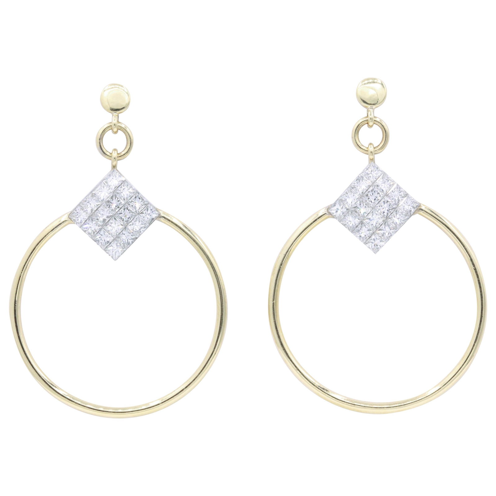 18K Yellow Gold Princess Cut Diamond Hoop Earrings 4 Carats G-H SI: 18K Yellow Gold Princess Cut Diamond Hoop Earrings 4 Carats G-H SI A pair of contemporary hoop earrings crafted in 18 karat yellow gold and set with princess cut diamonds. These earrings feature 32 di