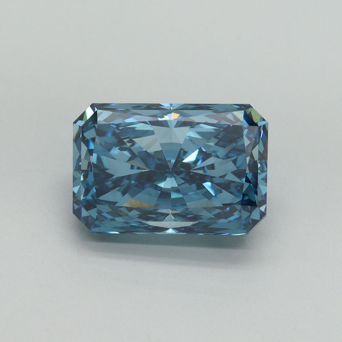 Loose Diamond - RADIANT 5.19ct Fancy Vivid Blue VS1 (1 of 1)