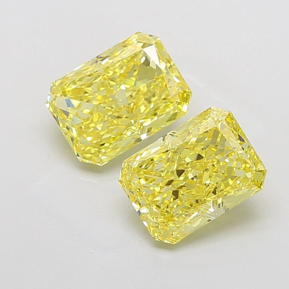Loose Diamond - RADIANT 3.04ct Fancy Vivid Yellow VS1: Loose Diamond - RADIANT 3.04ct Fancy Vivid Yellow VS1 Source: This is a real non-mined Diamond that has been grown in a lab Shape: RADIANT Carats: 3.04 Color: Fancy Vivid Yellow Certification: IGI Vid