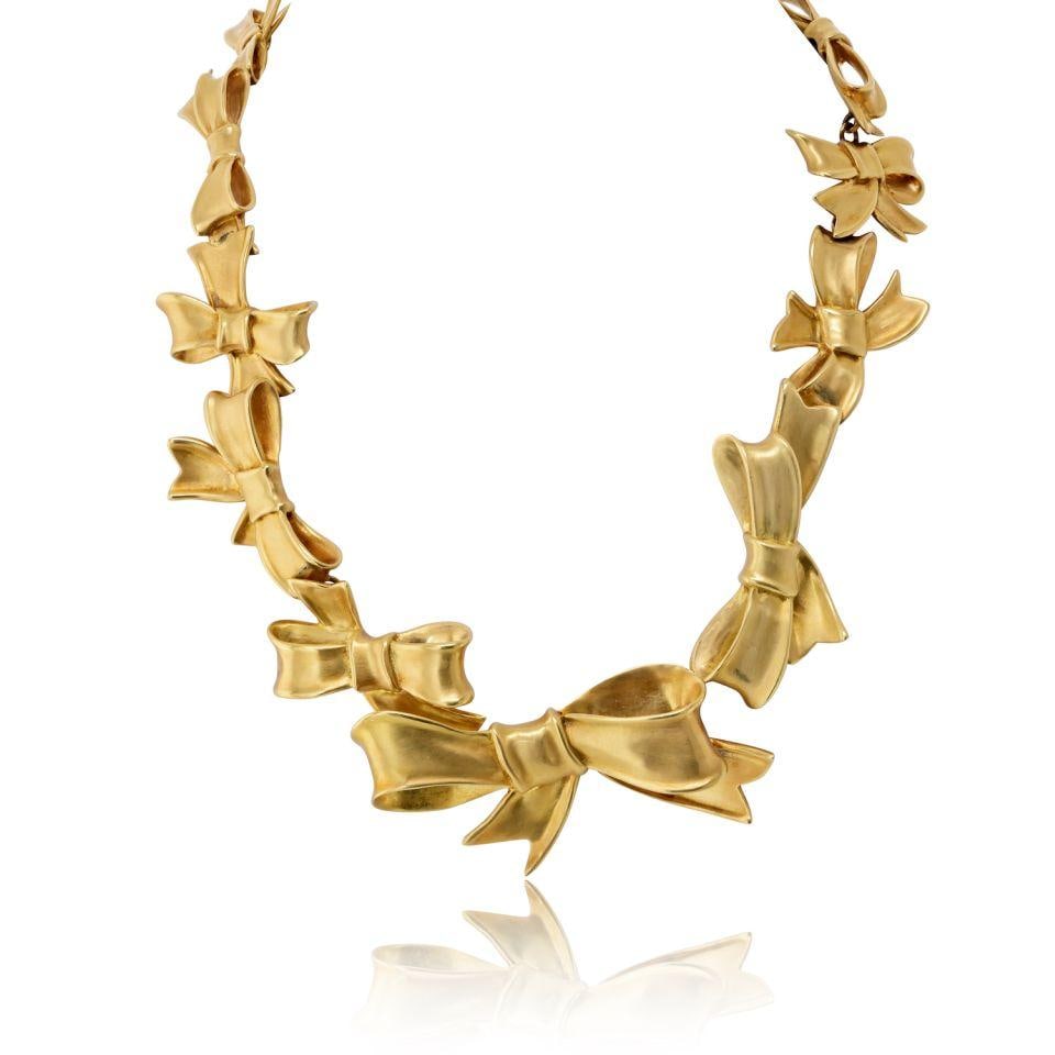 Tiffany & Co. 18K Yellow Gold Necklace: Tiffany & Co. 18K Yellow Gold Necklace Pre-owned Tiffany & Co. necklace crafted in 18K yellow gold. Specifications Item Type: Necklace Brand: Tiffany & Co. Metal: 18K yellow gold Weight: 174.5 grams C